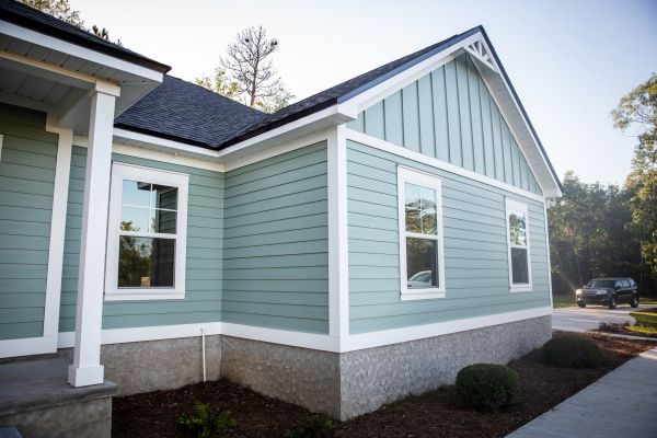 Damaged Siding Repair in Huntington Station