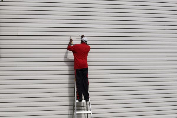 Loose Siding Repair in Huntington Station