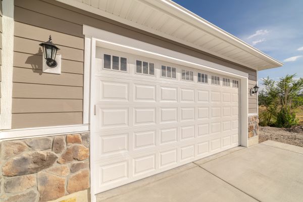 Garage Siding Repair in Huntington Station