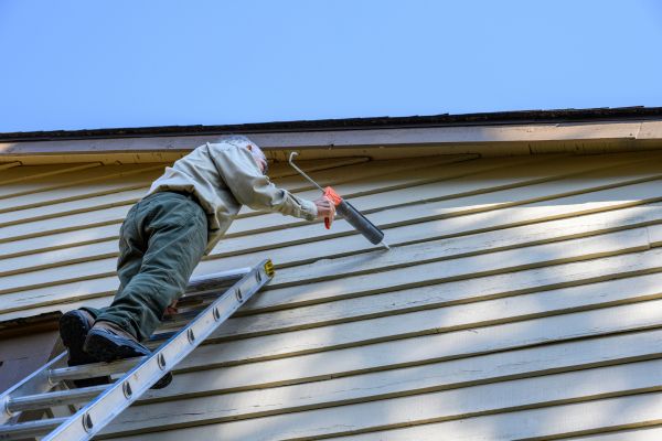 Cost of Vinyl Siding Caulk Repair in Huntington Station