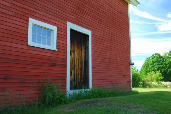 Wood Barn Siding Installation in Huntington Station
